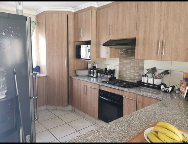 3 BEDROOM TOWNHOUSE FOR SALE IN MONTANA